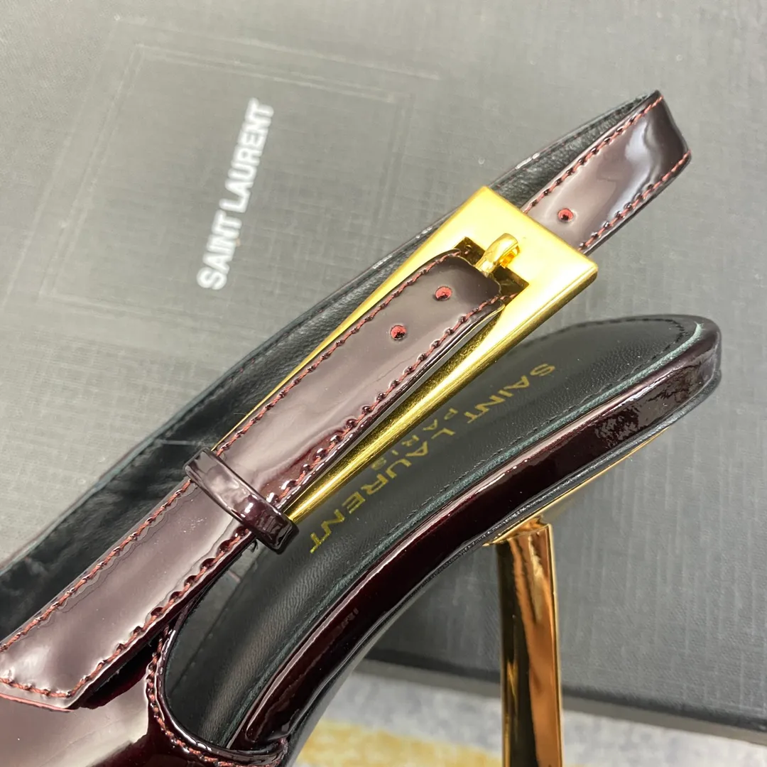 👟👟Ex-factory price 660👟👟 𝐒𝐚𝐢𝐧𝐭 𝐋𝐚𝐮𝐫𝐞𝐧𝐭# Saint Laurent 23F/W small gold bar high heels continue the past high-end and elegant ysl small gold bar heels are really good-looking! Saint Laurent square pointed toe slingback high-heeled shoes. The small gold bar heels really fully highlight the neat and minimalist annual party party. 👟👟factory price. A must-have for arty. Flash sale. So eye-catching. Upper: Customized cow patent leather. Outsole: Genuine leather outsole. Size: 35-40 (40 customized items are not returnable)